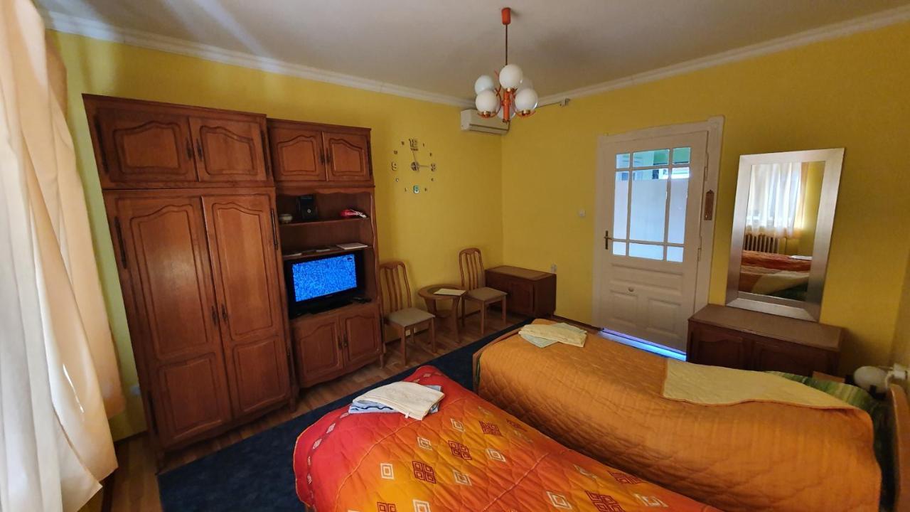 Apartment Roxana โนวีซาด ภายนอก รูปภาพ